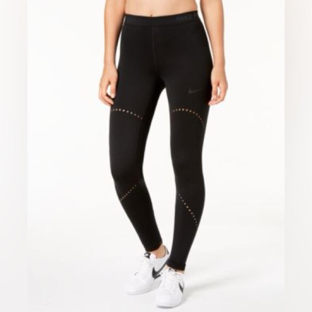 Nike pro hyper warm leggings size small
